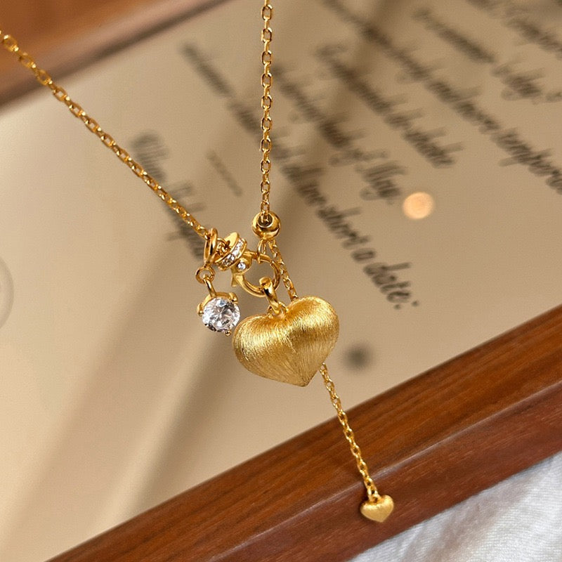 French Retro Brushed Heart Pendant Necklace