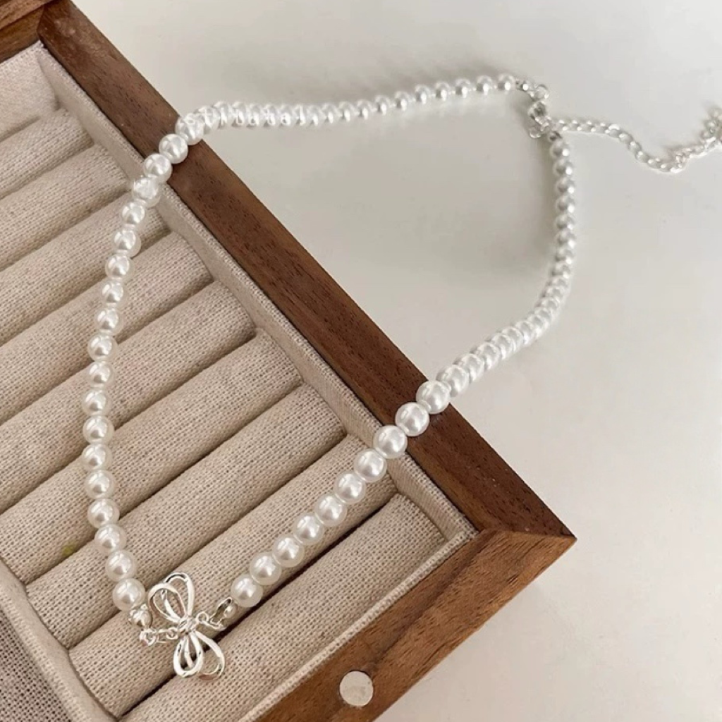 Bow-Tie Pearl Pendant Necklace