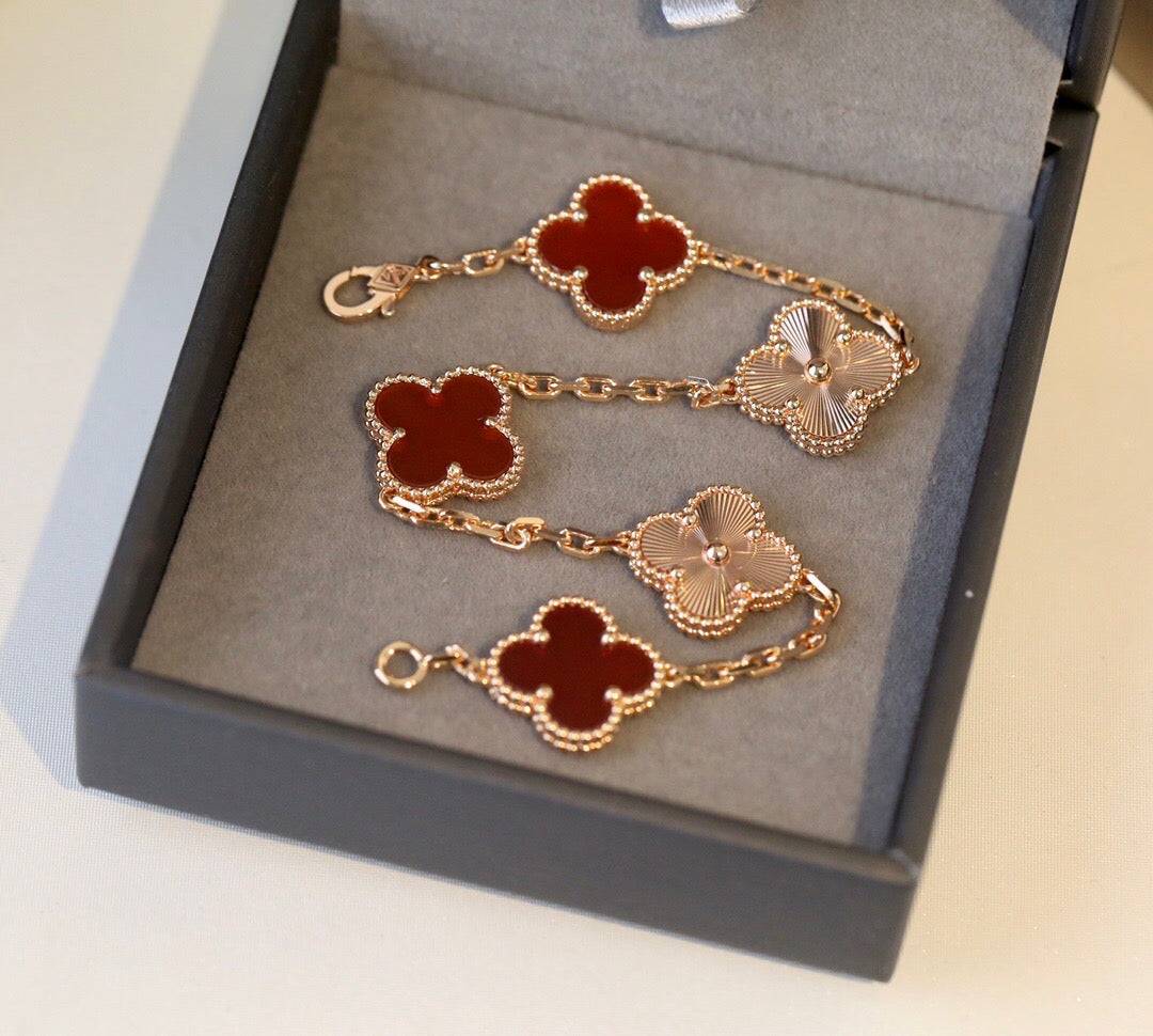 Vintage Alhambra Inspired 5-Motif Bracelet – Red Carnelian & Laser Gold Finish
