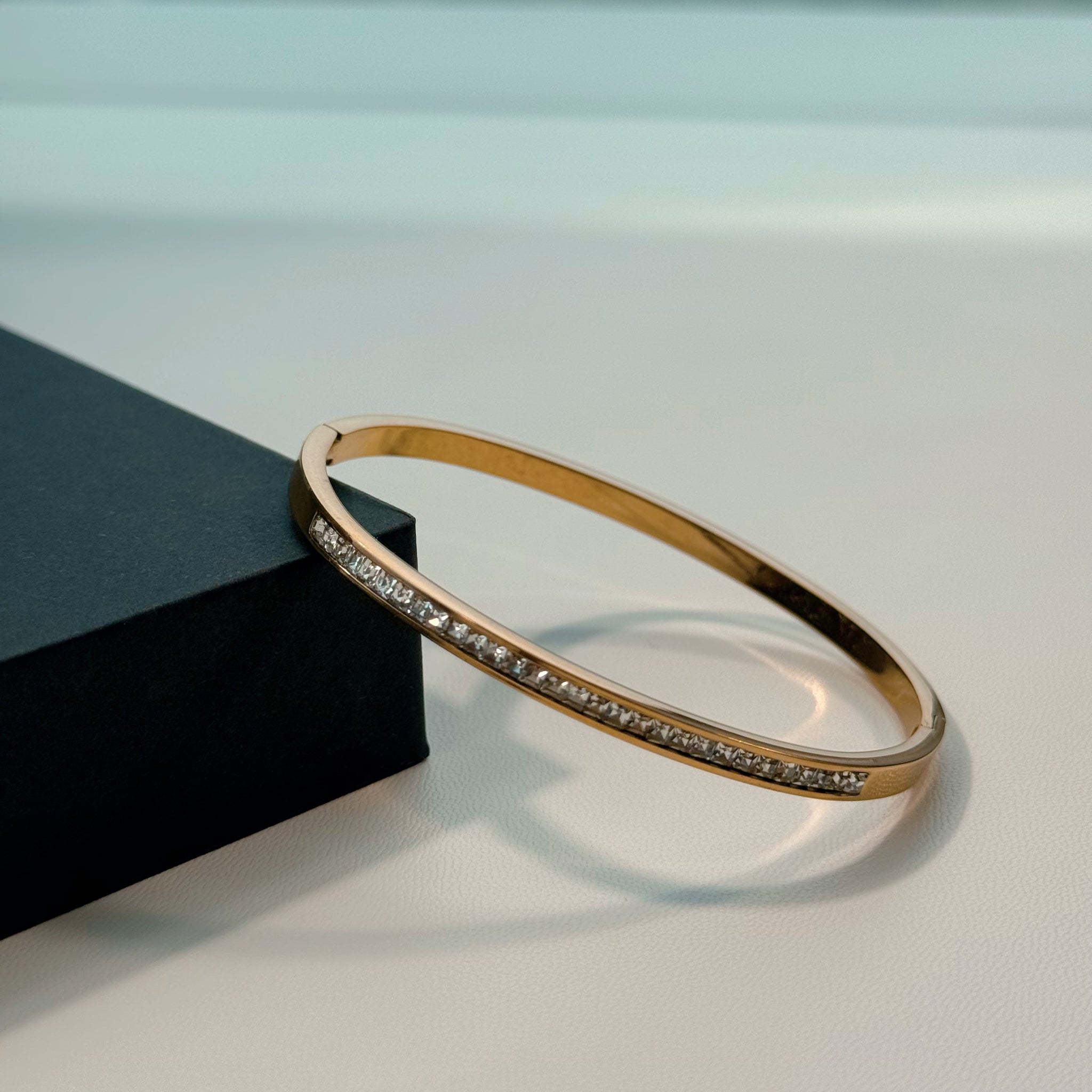Single Row Crystal Bangle – Rose gold