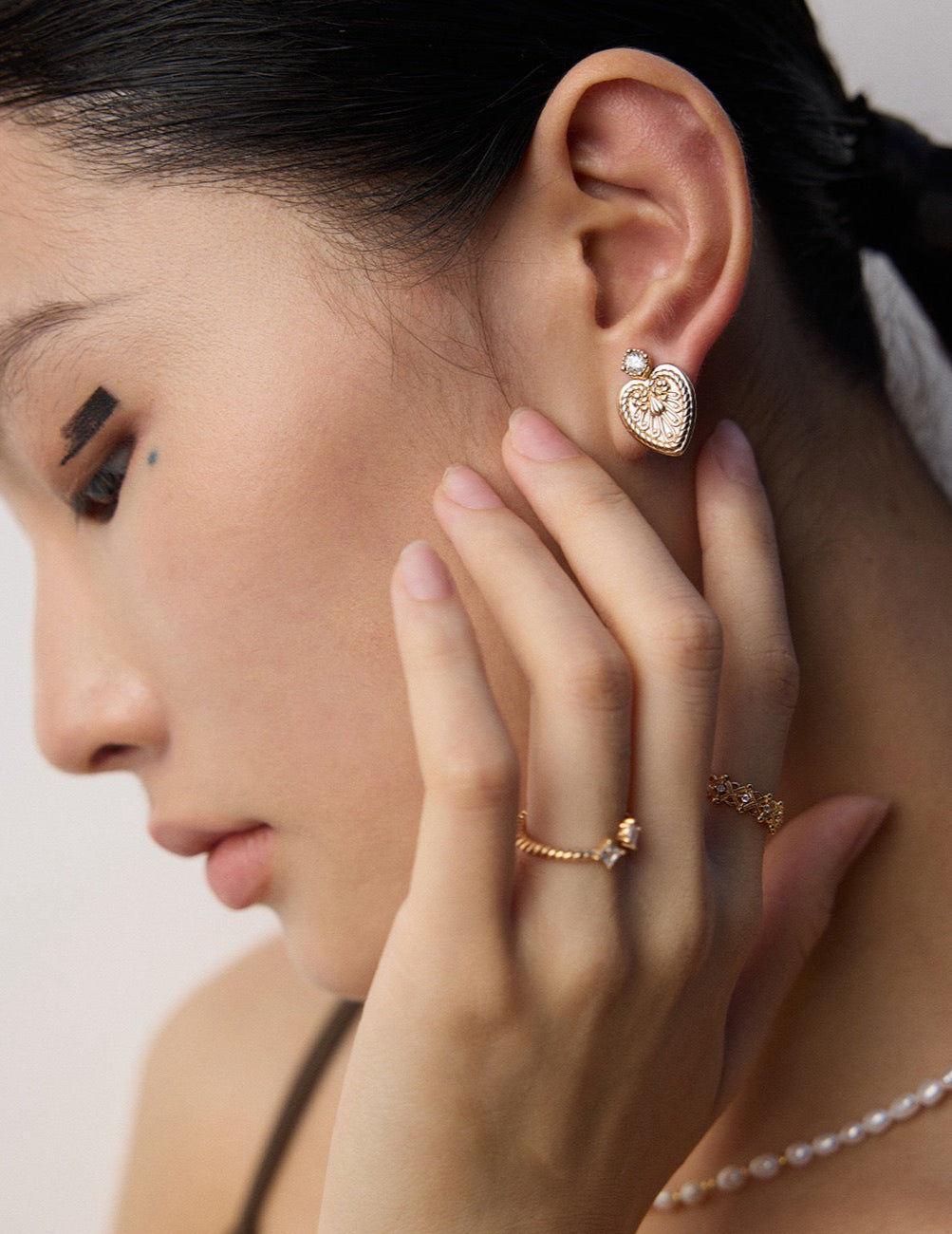 【Premium Quality】S925 Silver Vintage Spade & Heart Design Earrings – Timeless Romance