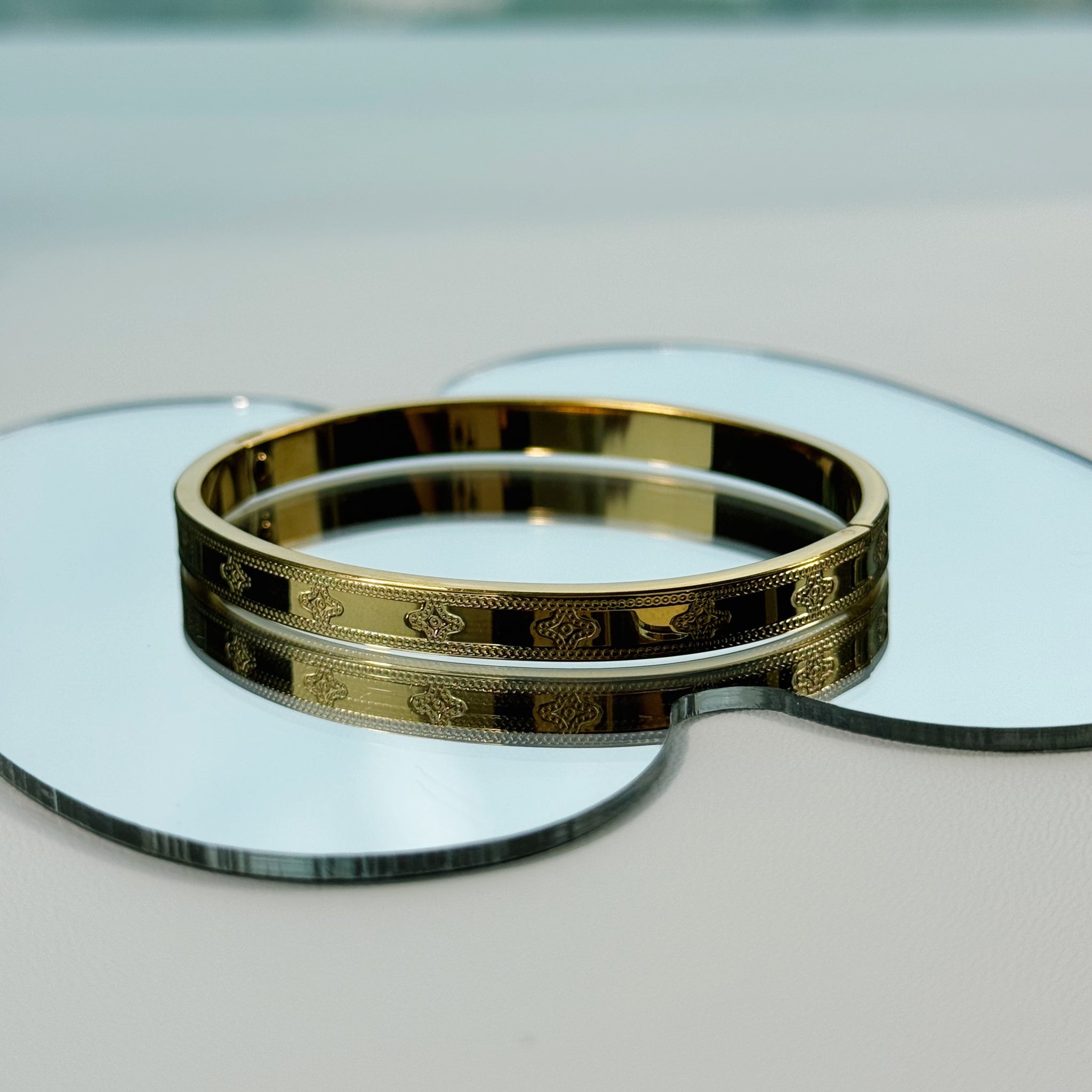 Engraved Clover Bangle