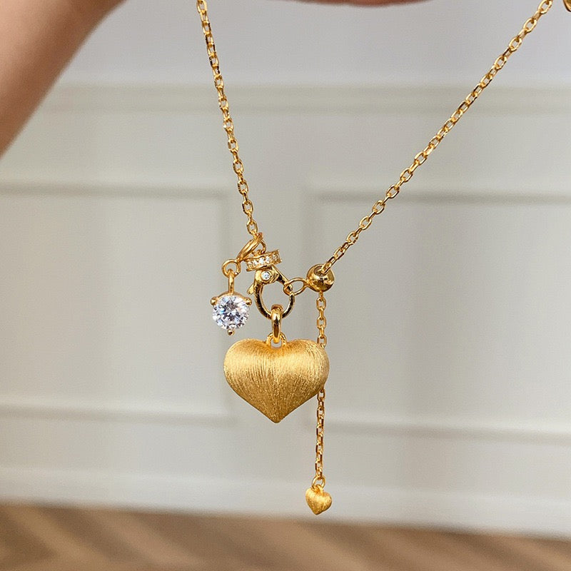 French Retro Brushed Heart Pendant Necklace