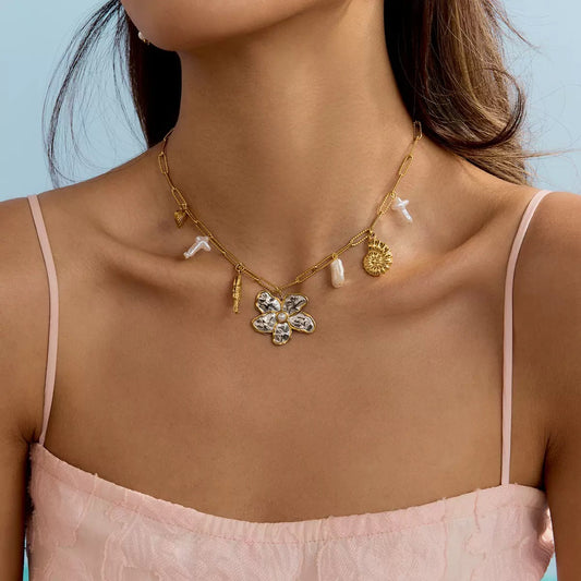 Pearl & Flower Pendant Necklace – Elegant Daily Style