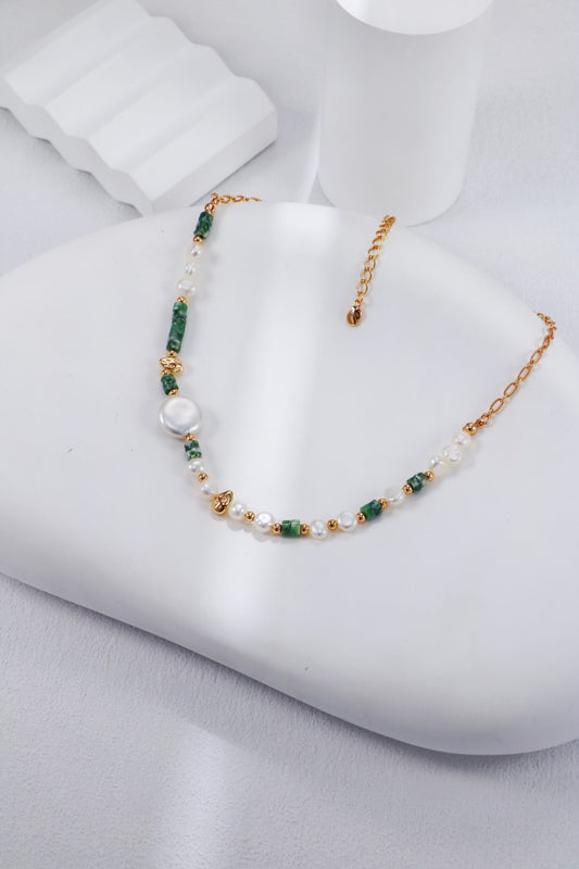 【Premium quality】925 Sterling Silver Green Spot Stone & Pearl Necklace