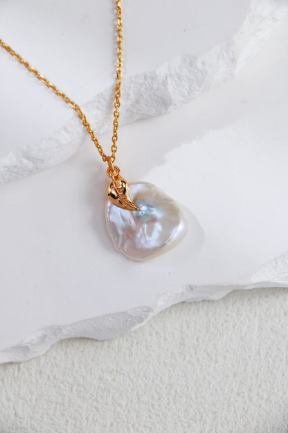 【Premium quality】925 Sterling Silver Petal-Shaped Pearl Necklace