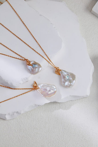 【Premium quality】925 Sterling Silver Petal-Shaped Pearl Necklace